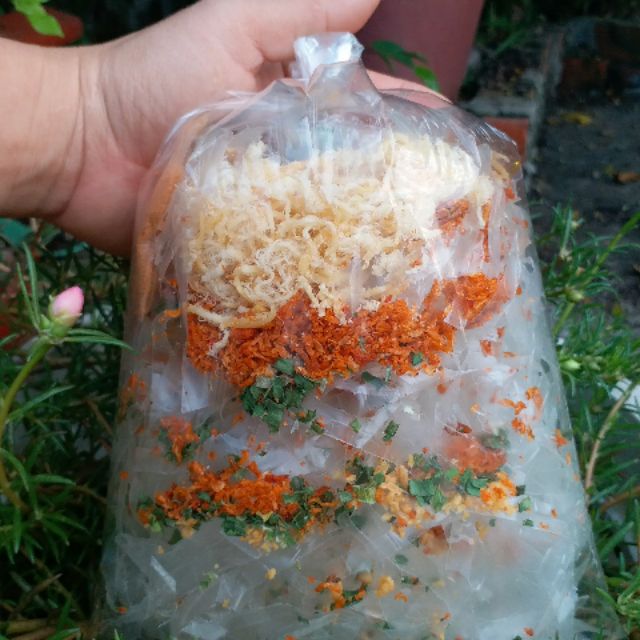 Bánh tráng trộn bịch chà bông