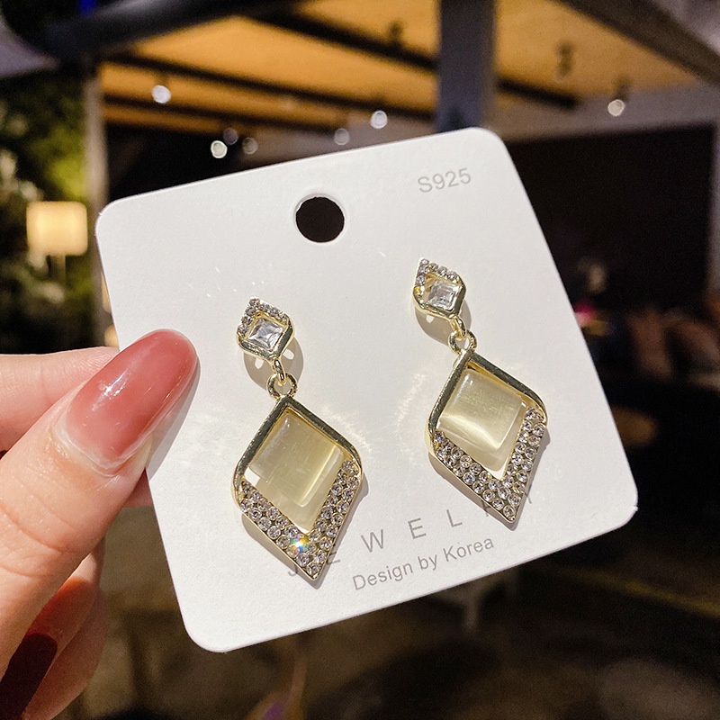 Khuyên Tai Hình Mắt Mèo Đính Đá Phong Cách Vintage Tinh Tế Mới