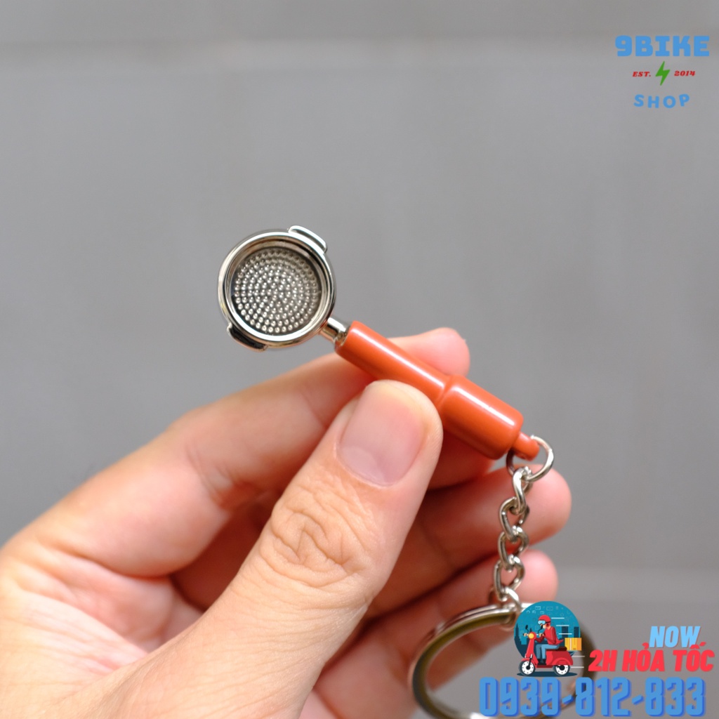 Móc khóa xe hình tay pha cafe