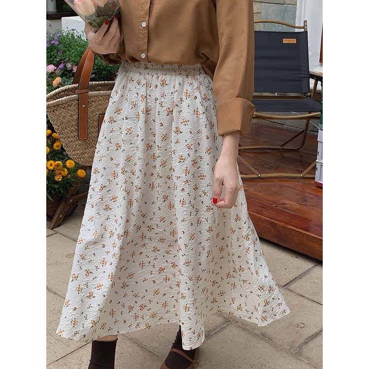 Chân váy midi hoa nhí, hoa nổi xòe dài nhẹ nhàng vintage Hàn Quốc điệu đà