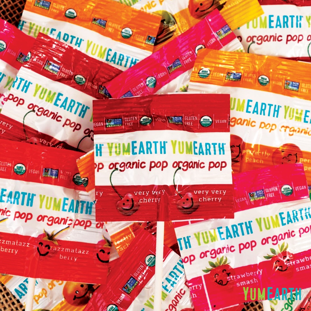 Kẹo mút hữu cơ cho bé 8 hương vị trái cây Yumearth 40 chiếc