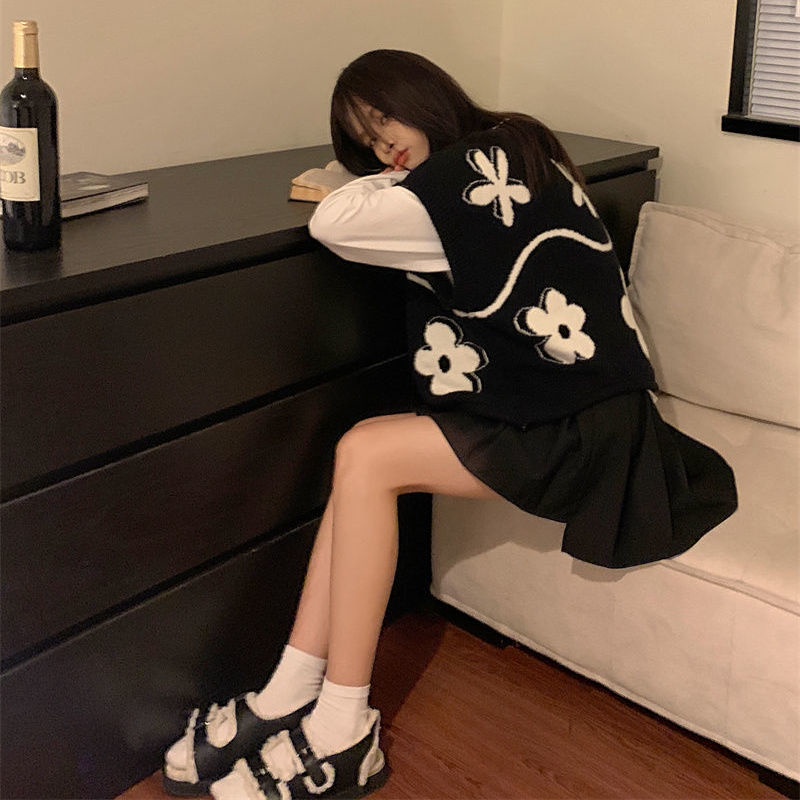 Áo Len Không Tay Dáng Rộng Họa Tiết Hoa Trắng Đen Thời Trang Cho Nữ