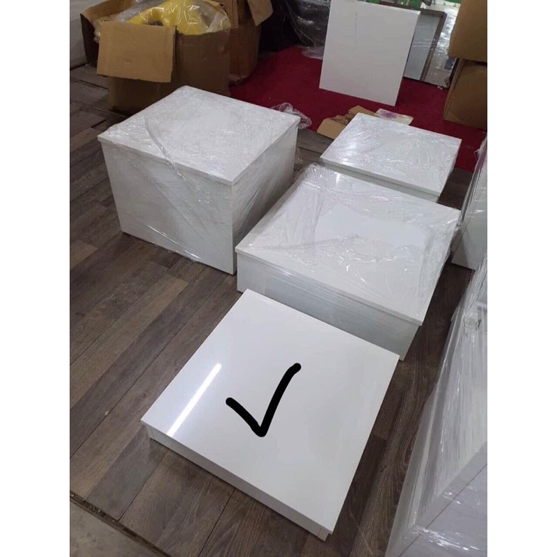 Bục gỗ manocanh đứng, livestreams