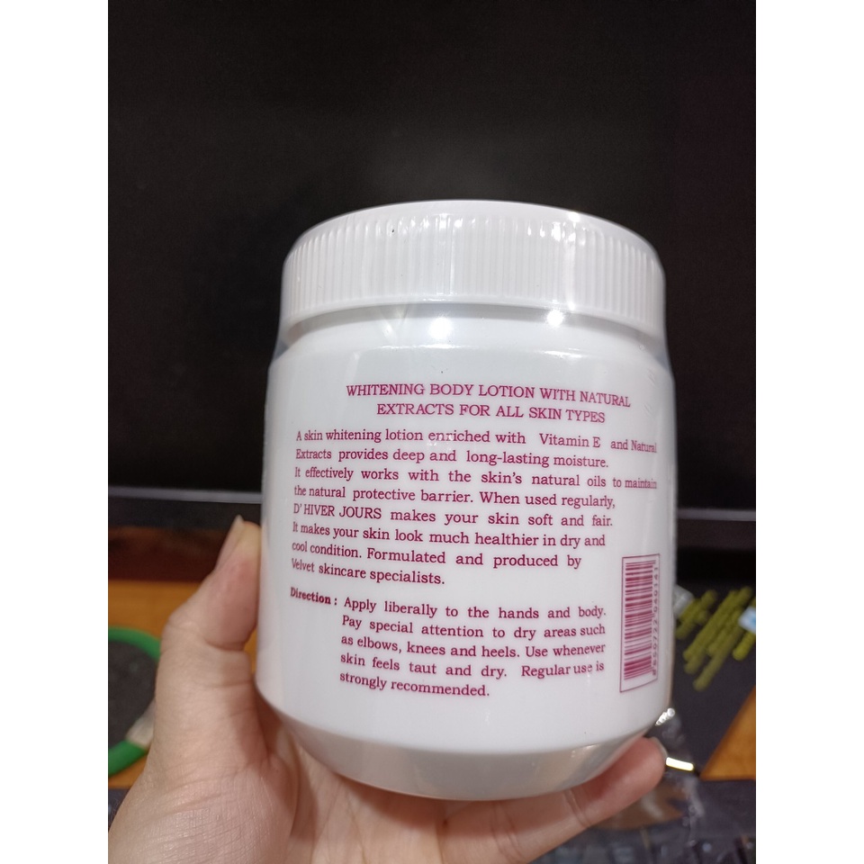 Kem dưỡng thể Body Velvet LOTION WHITENING Thái Lan 350g