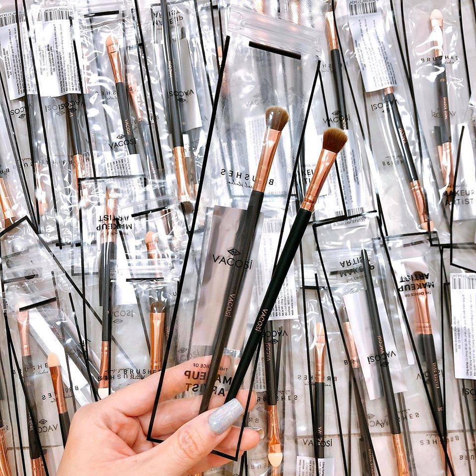 Cọ Tán Phấn Mắt Vacosi Small Shadow Brush E02