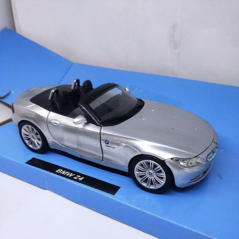 Mô Hình Xe Ô Tô BMW Z4 Tỉ Lệ 1:24
