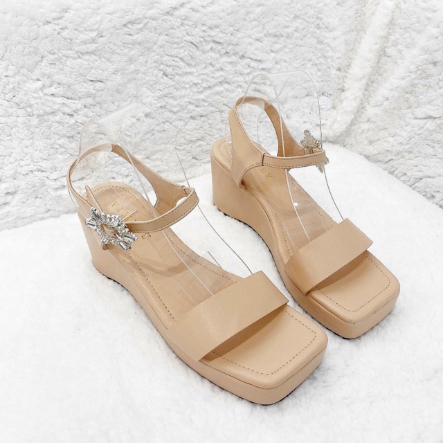 SANDAL XUỒNG BẢN NGANG KHOÁ GÀI HOA