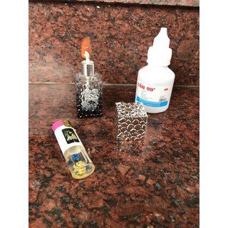 Đèn cồn đốt cánh hoa