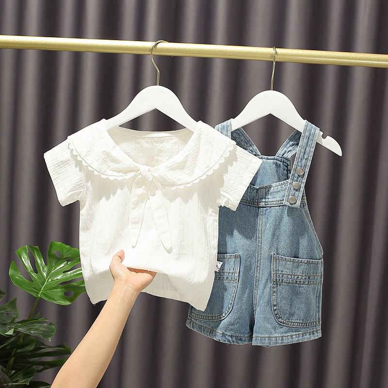 Set yếm jean đùi + sơ mi ngắn tay cổ sen thắt nơ cho bé gái từ 9-17kg [GS6]