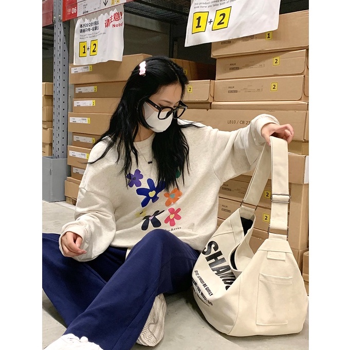 Áo nỉ dài tay cổ tròn in hình thời trang Hàn Quốc