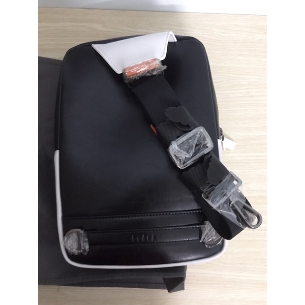 Pass túi  chính hãng