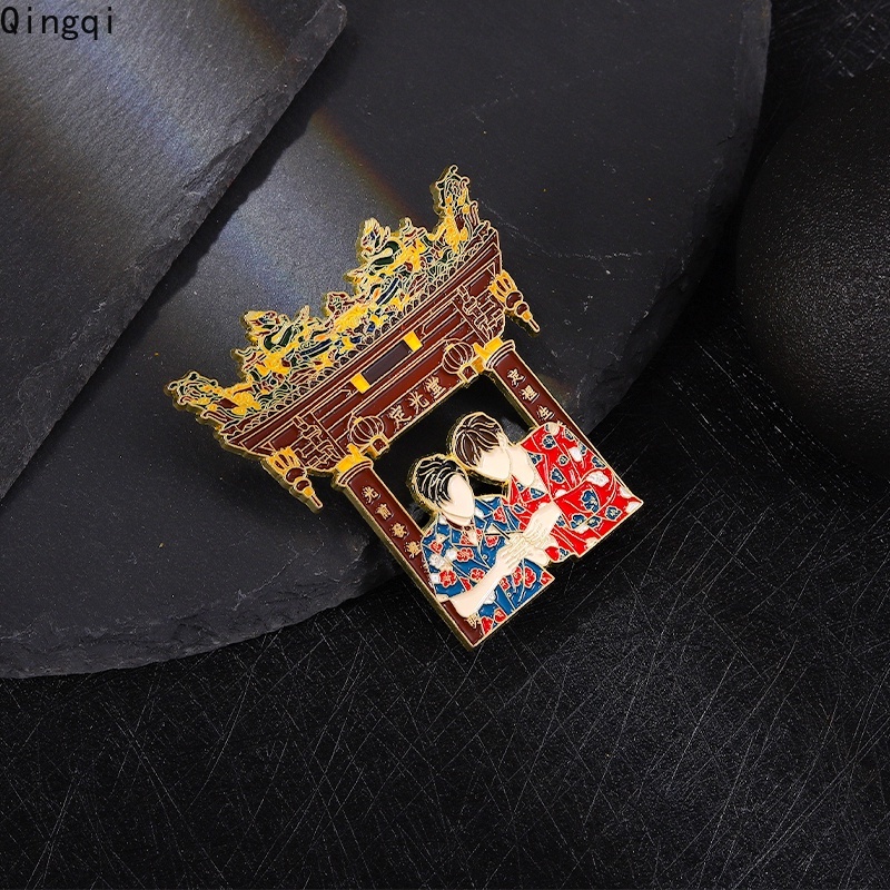 Huy hiệu cài áo MISS ZOE phong cách hoạt hình TV sáng tạo