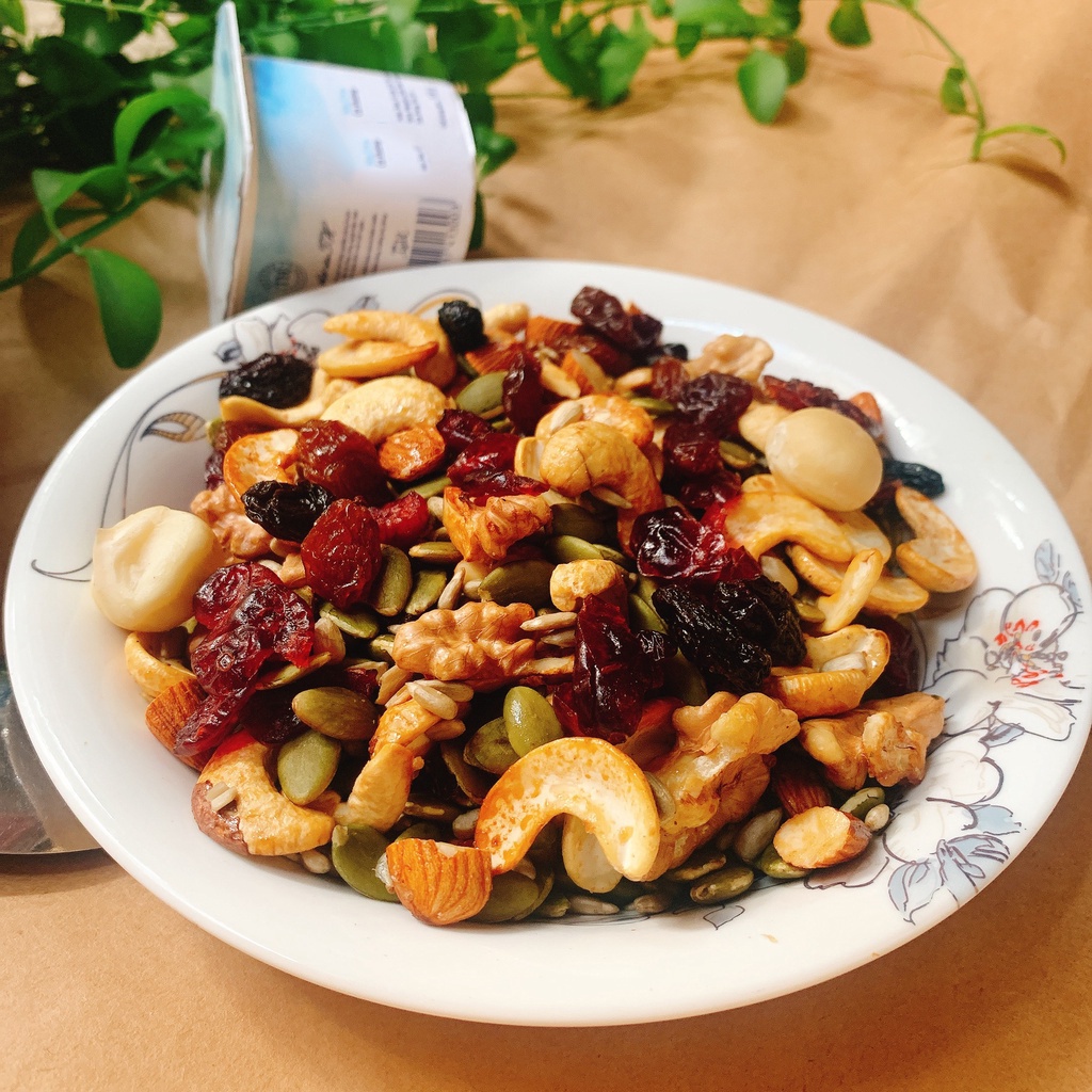 Granola 100% Hạt Không Yến Mạch, Ngũ Cốc Mật Dừa Thêm Óc Chó Vàng Đỏ, Dừa Khô 11 Loại Hạt - NHALAM FOOD