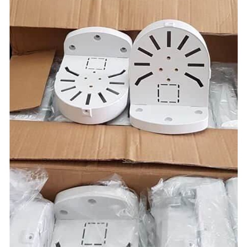 Chân đế gắn tường chữ L cho camera , hộp nhựa 11x11 bảo vệ nguồn cho camera chống nắng mưa giá rẻ