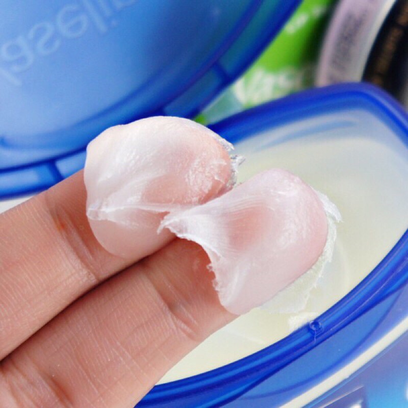 Kem chống nẻ Vaseline 49g USA (Sáp dưỡng ẩm). Jelly