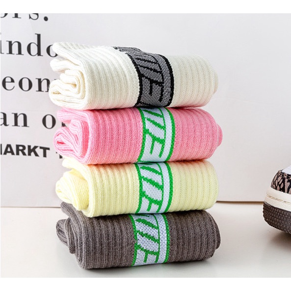 Vớ Tất cao cổ chữ WELLDONE Nam Nữ phong cách trẻ trung, năng động.