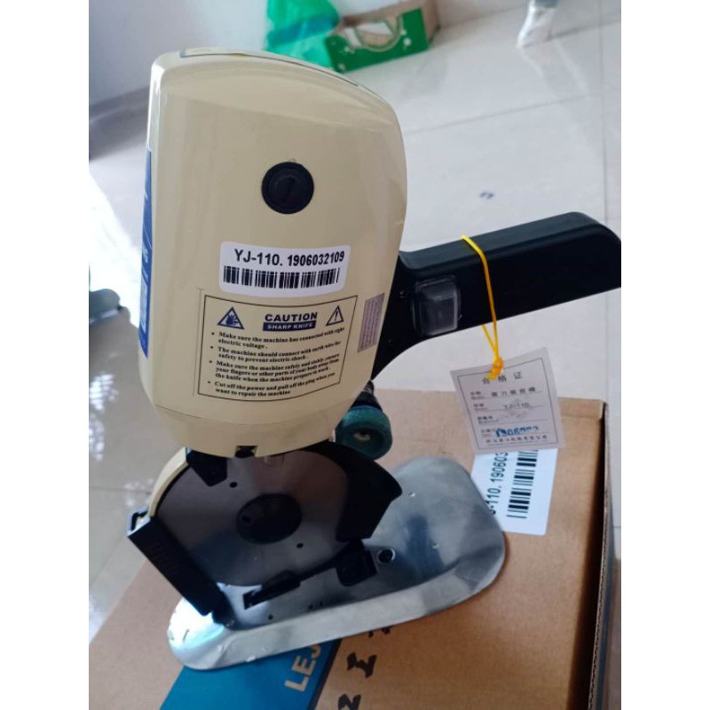 Máy cắt vải cầm tay LeJiang 110 loại xịn