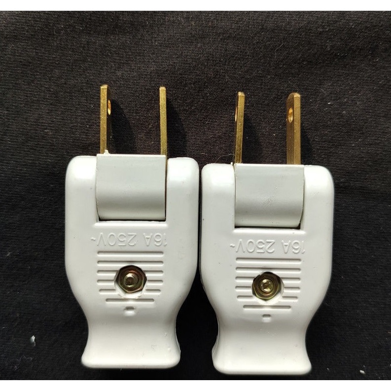 Phích cắm xoay 180 độ 16A-250V