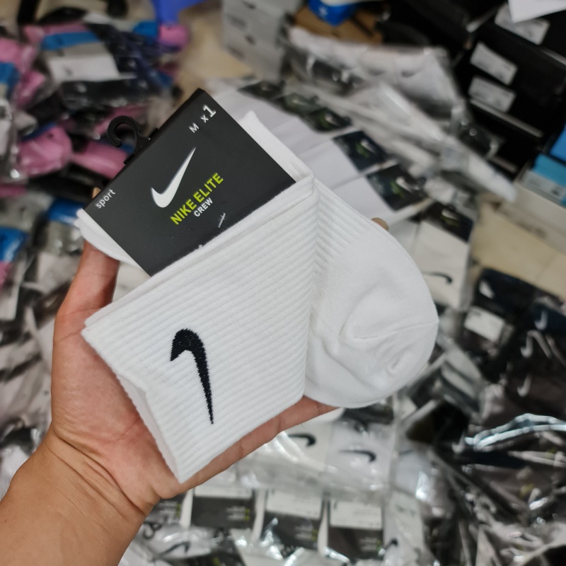 Tất Nike Đen - Trắng Cổ Cao Nam Nữ