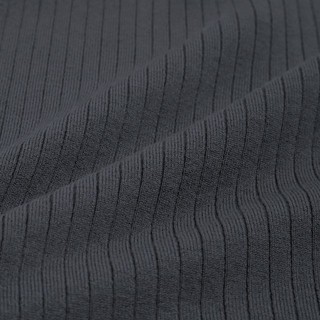 Áo thun len mỏng sát nách cổ chữ V rộng