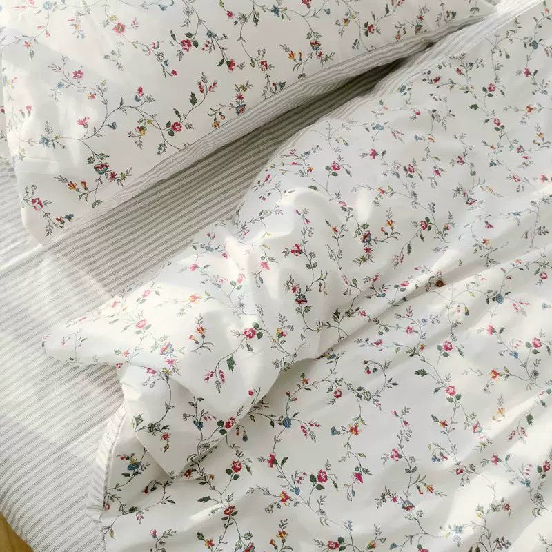 Bộ chăn ga và vỏ gối cotton living cao cấp Mùa Decor - Hoa hồng nhí