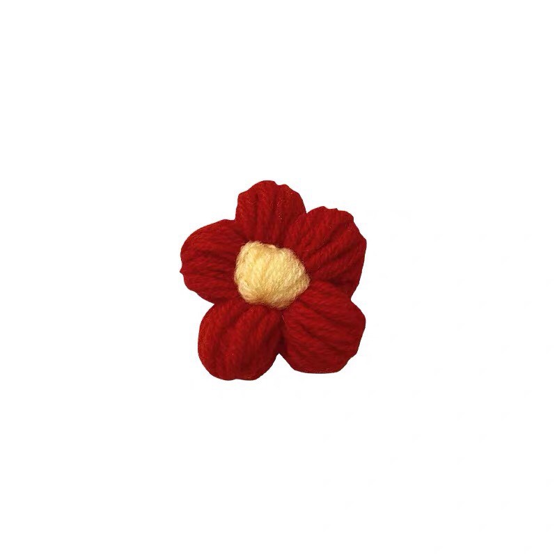 Hoa đỏ Thiên Tỉ trong phim "Tặng bạn một đóa hoa nhỏ màu đỏ"