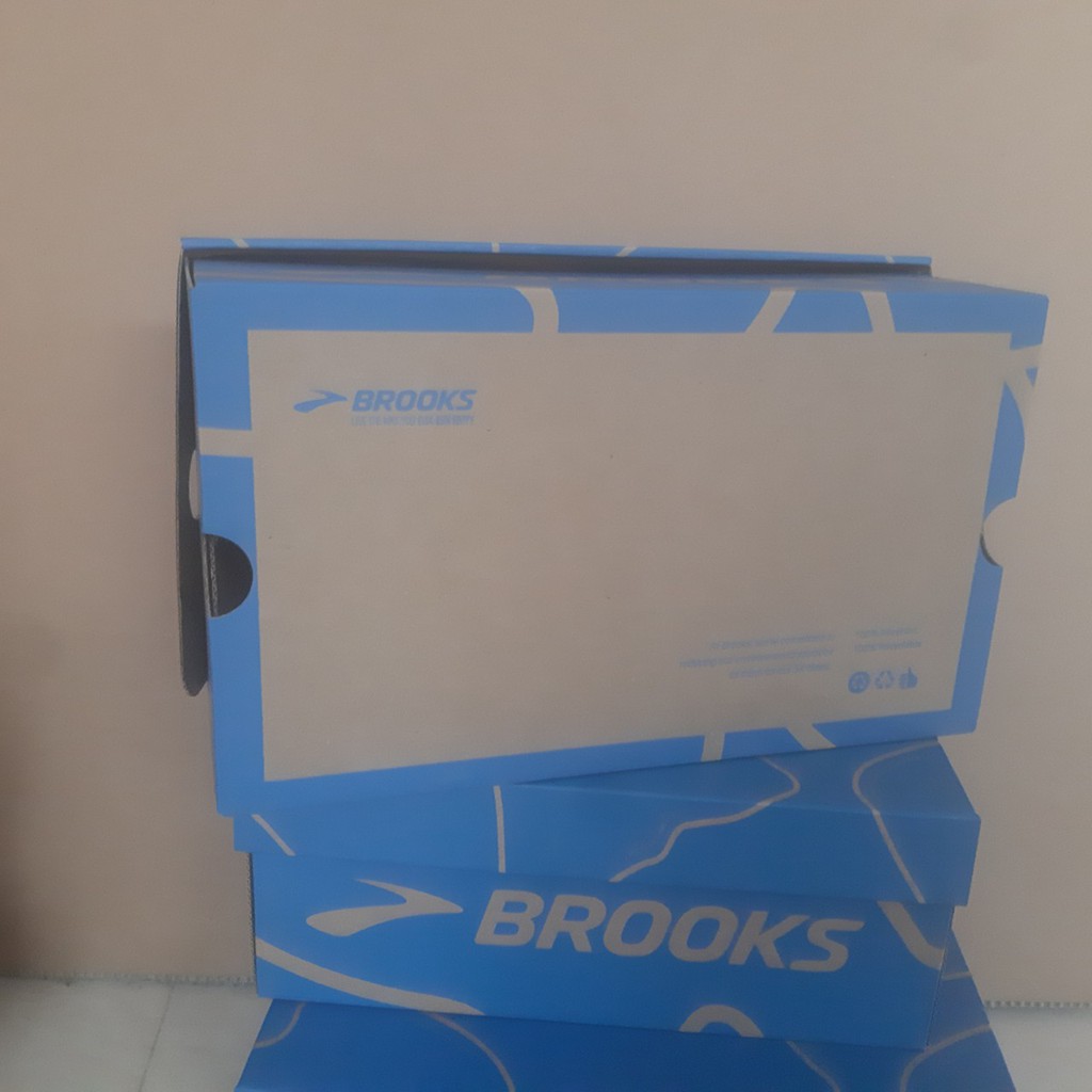 HỘP ĐỰNG GIÀY BROOKS SIZE 32X19X12CM