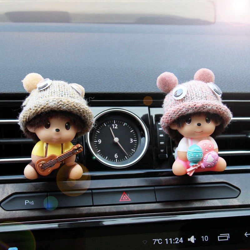 Trang trí cửa gió tinh dầu thơm ô tô búp bê dễ thương - Trang trí khe gió điều hòa xe ô tô
