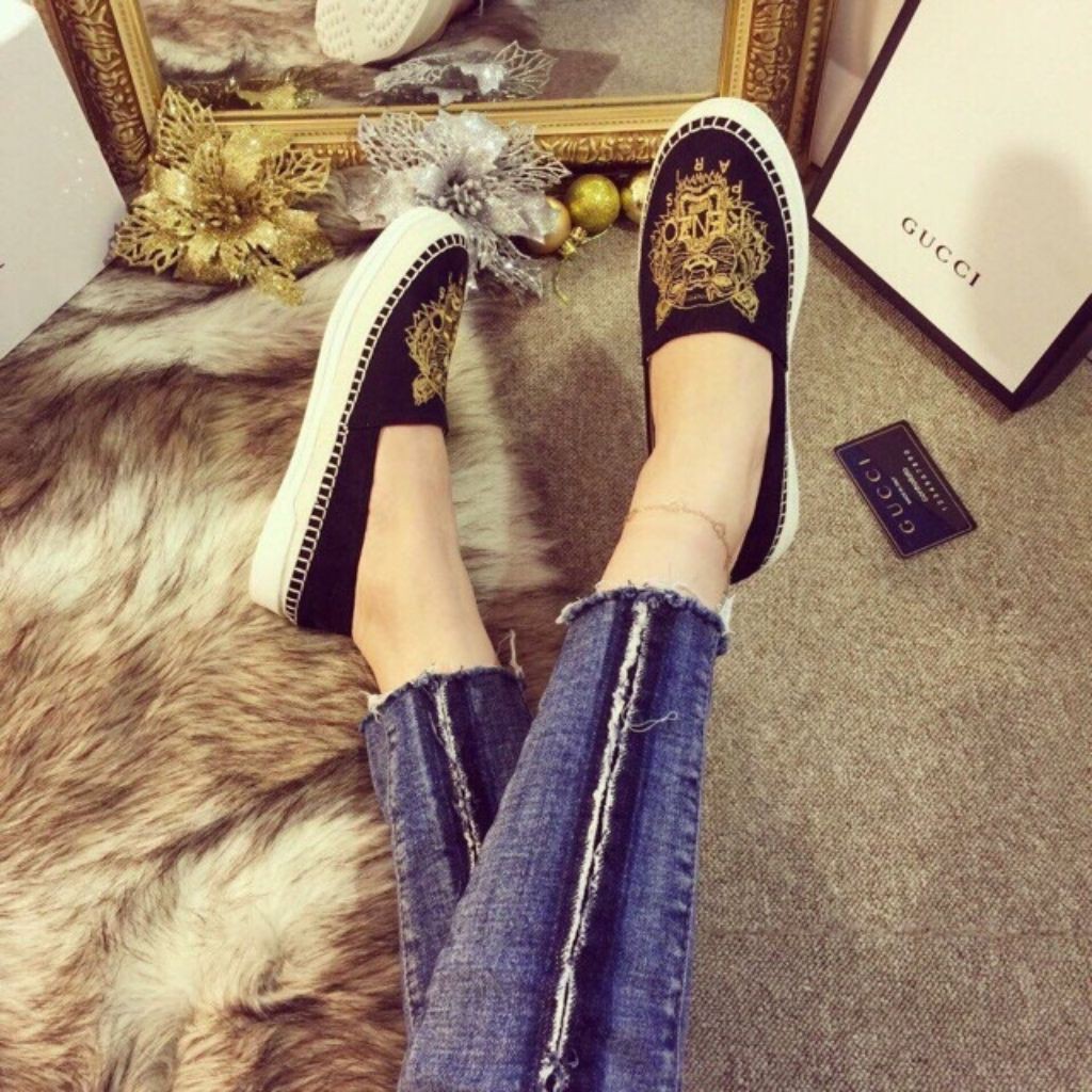 [FREESHIP - HÀNG LOẠI ĐẸP] Giày Slipon Nữ Da Mềm Thêu Họa Tiết Siêu Hót - Giày Lười Nữ - [ Ảnh Chụp Thật] | BigBuy360 - bigbuy360.vn