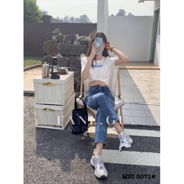 Quần jeans trơn cạp đính chữ hàng QCL1