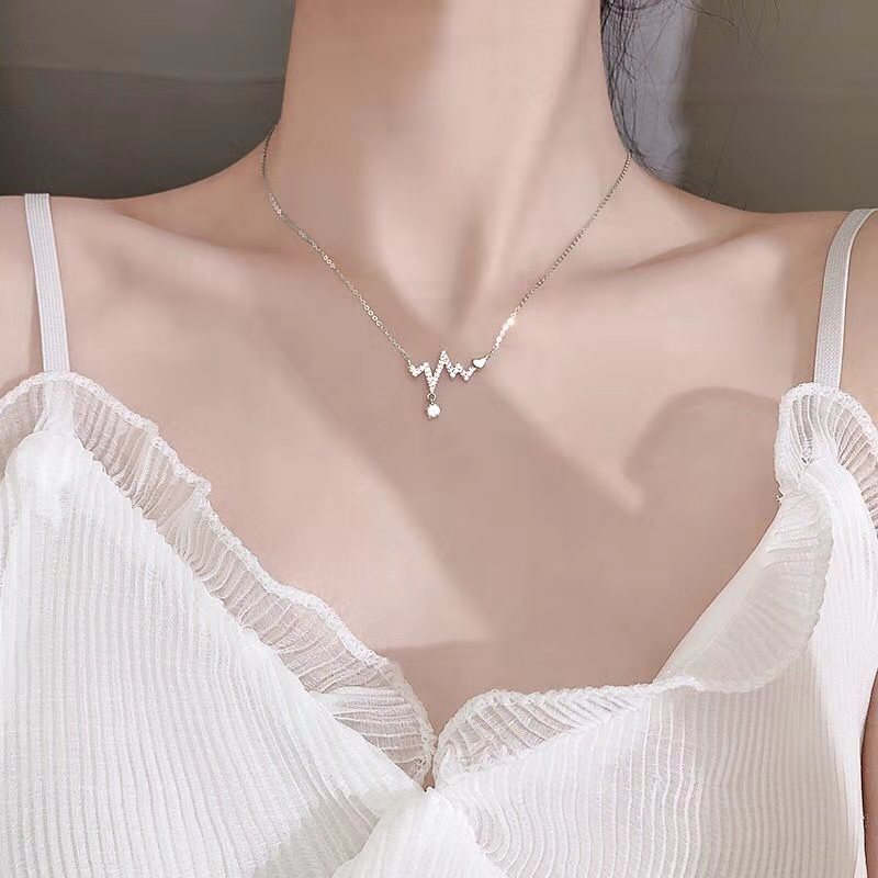 AJEWELRY Korean Diamond Heartbeat Shiny Necklace Pendant Girls Fashion Ins Exquisite Simple Clavicle Chain Women Fashion Jewelry Accessories Gift