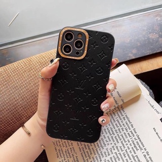Ốp iphone lv viền vuông màu đen