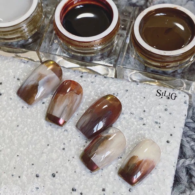 Nhũ trang gương màu vàng đỏ trang trí móng