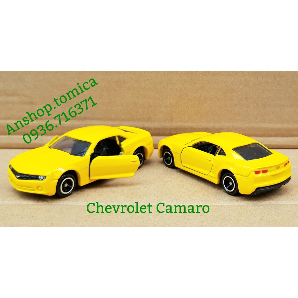 Mô hình siêu xe màu vàng mở được cửa tomica Nhật Bản