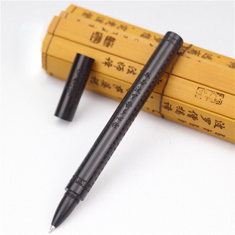 Bút bí ký gỗ khắc -