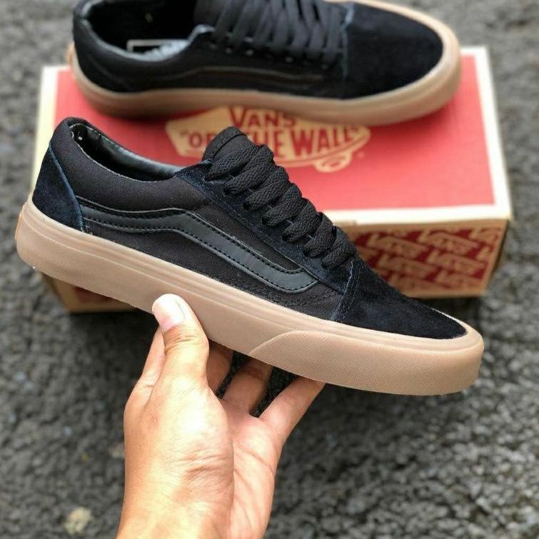 Thật tốt. Giày Vans Đen Nhập Khẩu Từ Trung Quốc Năng Động Cho Nam Và Nữ