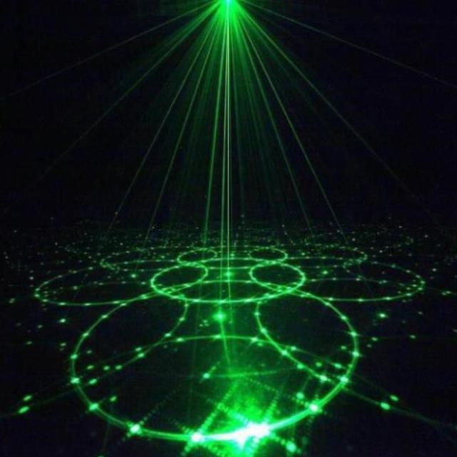[ CHÍNH HÃNG] Đèn nháy laser 6 -8 mắt - đèn phòng bay chiếu ánh sáng laser có điều khiển từ xa, cảm biến nhạc.