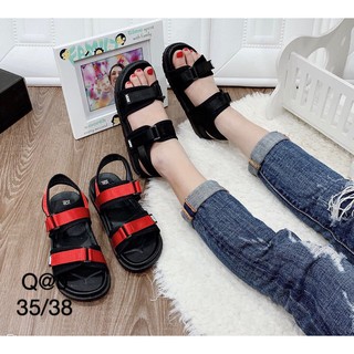 SANĐAN QUAI DÙ CẬP BẾN