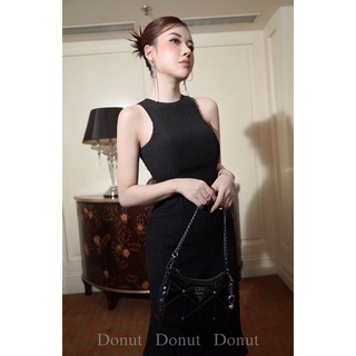 Váy xốp hở lưng khuy đá