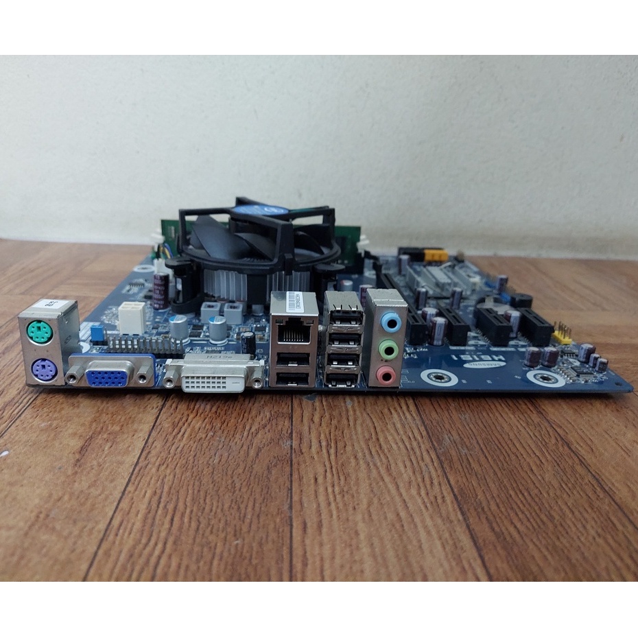 COMBO Main Samsung H61 + CPU  I3 3220 + Ram 8GB DDR3 Bus 1600