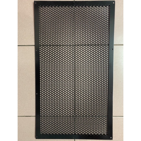 Lưới loa 32.5cmx57cmx1,2    150k/1 sản phẩm