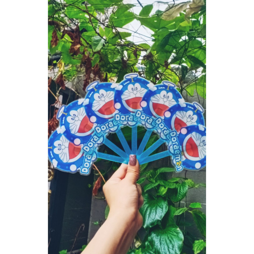  Quạt nhựa xòe 7 doremon