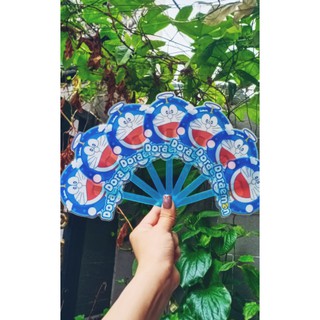 Quạt nhựa xòe 7 doremon
