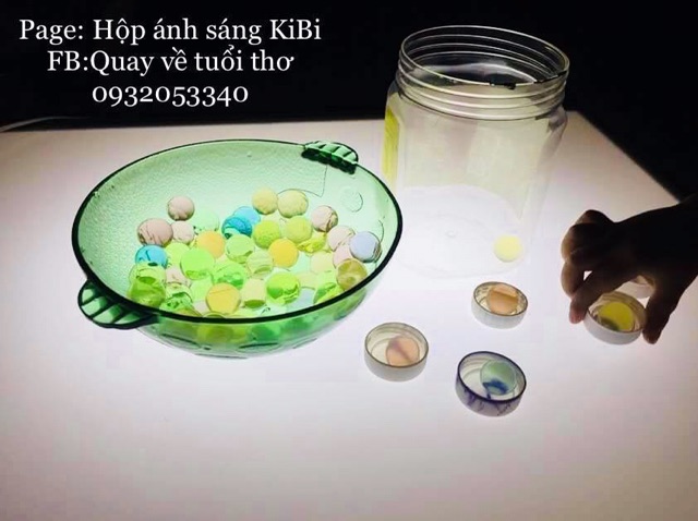 Bàn ánh sáng có tặng quà chơi kèm