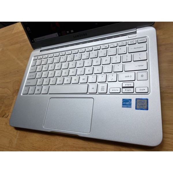 Laptop Samsung NP900X3T | WebRaoVat - webraovat.net.vn