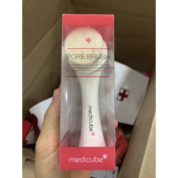 pore brush Bàn chải lỗ chân lông Medicube