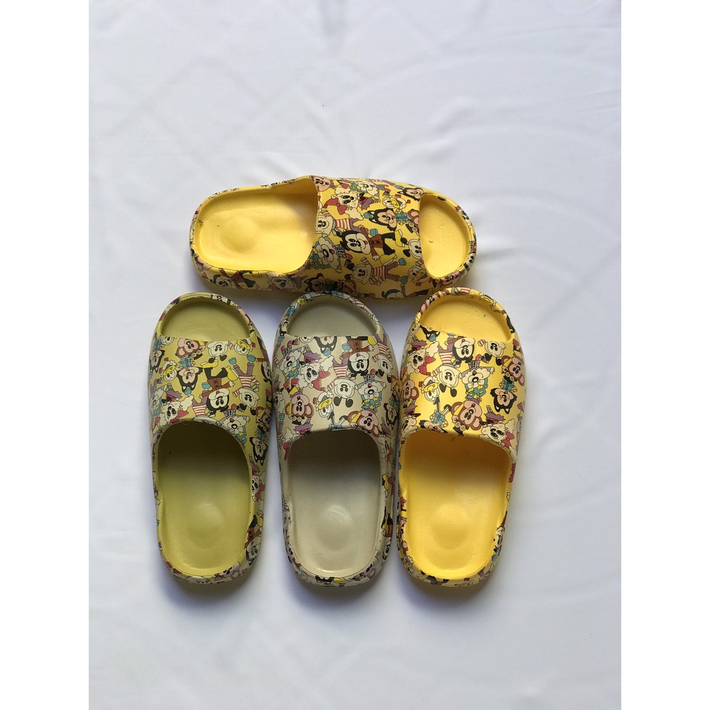 DÉP BÁNH MÌ MONKEYS AND DOGS