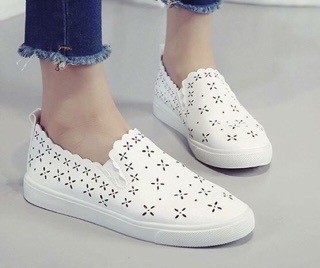Giầy Slip on đục lỗ 
