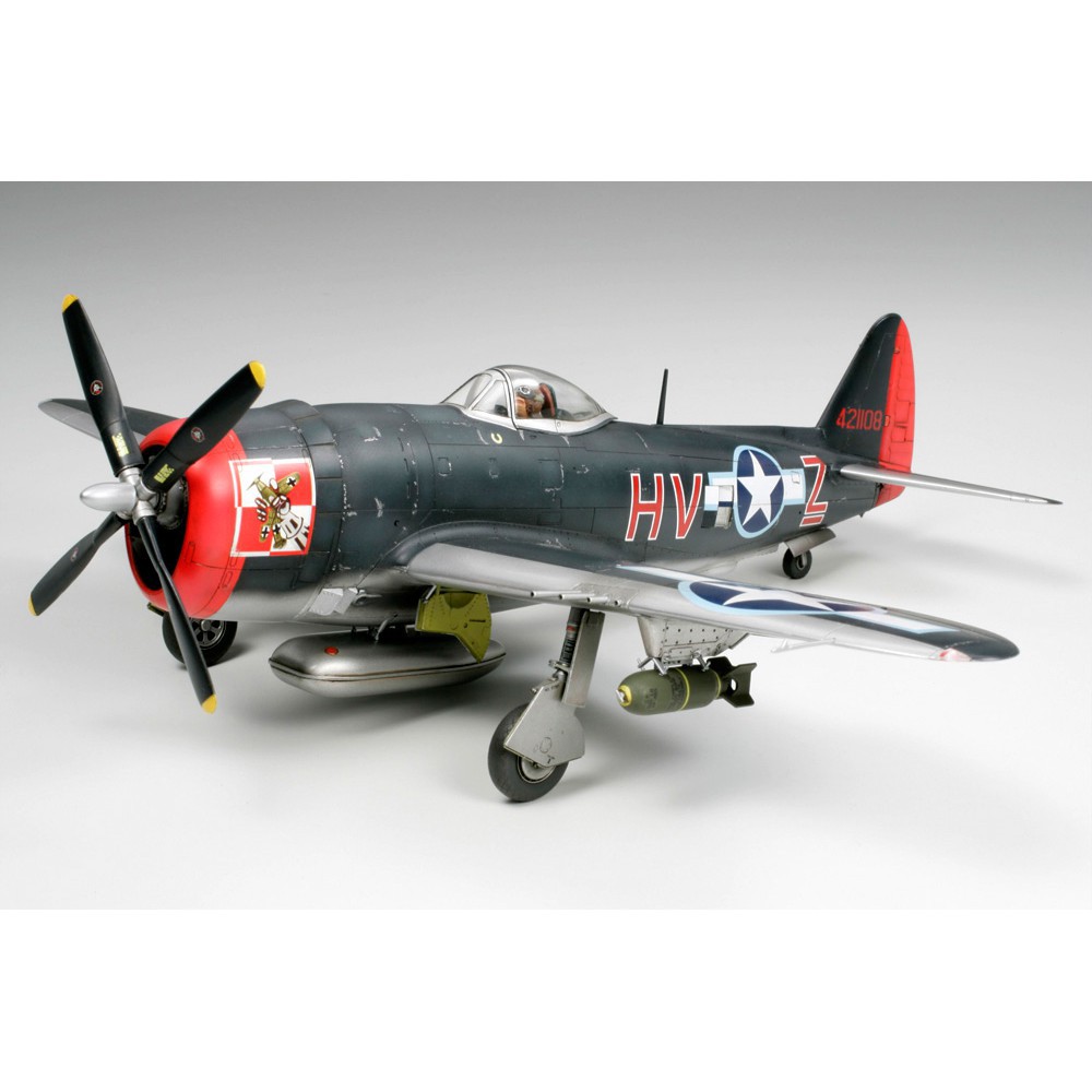 61096 Mô Hình máy bay quân sự 1/48 SCALE REPUBLIC P-47M THUNDERBOLT  - GDC