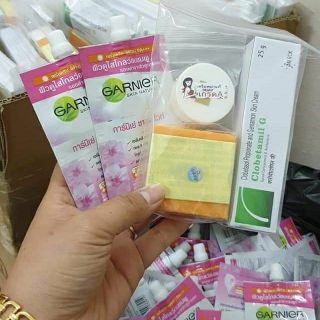 Bộ kem clobetamil Thái Lan màu hồng